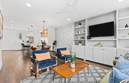 Walk to 12 South and Belmont with Garage FirePit and Patio - Foto 8