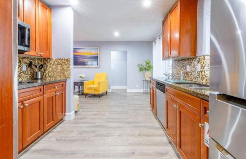 Casa Tropicana - Heated Pool, Game Room & Mins from beach - Foto 29