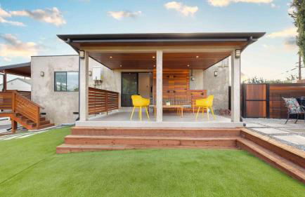 City Living by Avantstay Large Outdoor Area - Photo 1