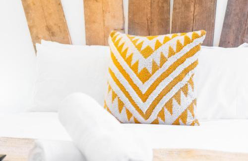 Spacious Loft Apartment - Smart TV - WiFi - On Street Parking 1NT - Foto 10