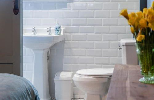 Tide & Tee - 2 Bedroom Apartment - Penally - Tenby - Photo 33