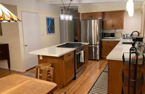 Cozy Hideaway and Hot Tub. Pet Friendly. - Foto 11