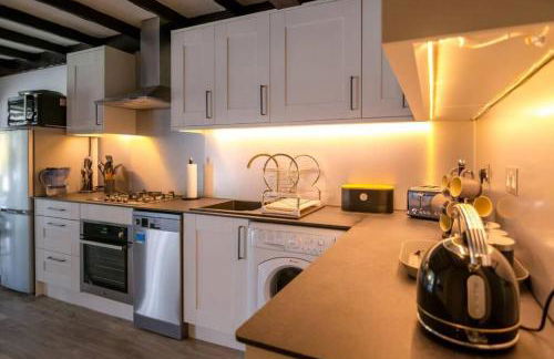 A Bright and Spacious Gem - Foto 8