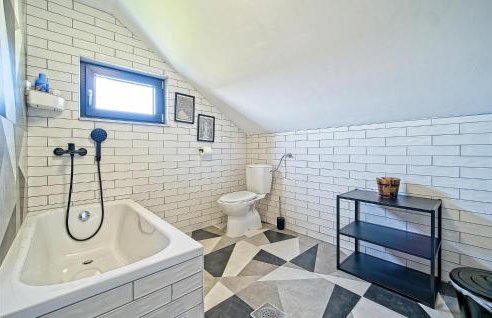 Amazing Home In Ivancici With Wifi - Foto 32