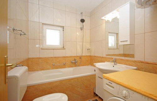 Vila Nova with private heating pool and jacuzzi - Foto 24