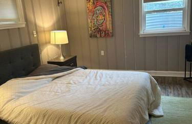 Roomy Oasis DC area pet friendly - Foto 11