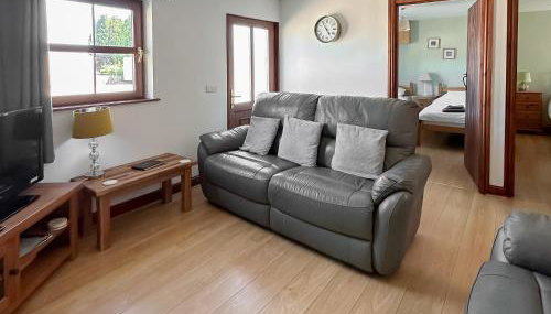 The Stable - Photo 3