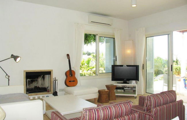 Carob Tree Villa in Latsi - Photo 11