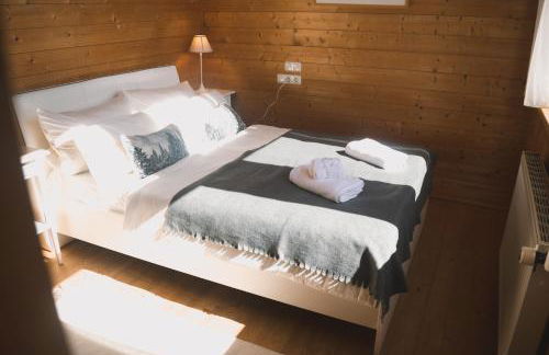 Naturnahes Familienchalet mit Garten - Wifi - Netflix - nur 15 Minuten vom Chiemsee und 35 Minuten von München entfernt - Foto 9