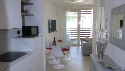 Sea View Embassy Apartment - Foto 4