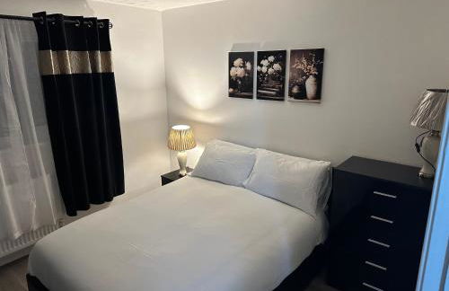 Modern 2 Bedroom House Near London City Airport, Excel, O2 & DLR with FREE Parking & Privet Entrance - Foto 23