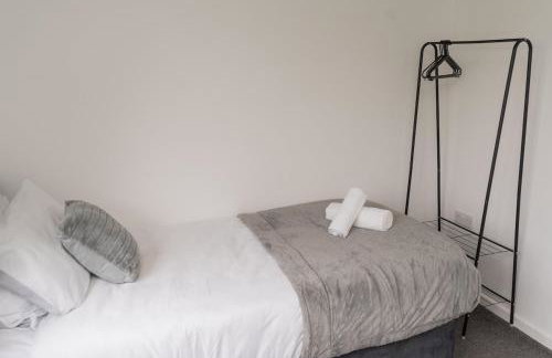 Contractors-Relocation-Free Parking-M5 Junction2 - Foto 11