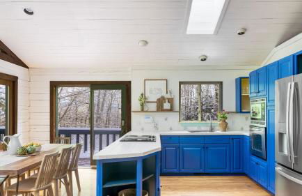 Half Moon by Avantstay 4BR Cabin w/ Large Deck & Yard w/ Patio & Outdoor Dining - Foto 20