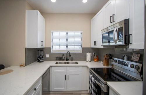 Stylish Lemon 2BR and 3BA Townhouse - Foto 15