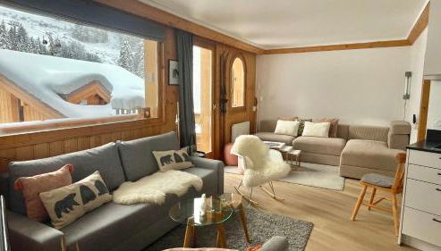 Meribel Centre La Chaudanne, real ski in and out right on slopes, 3 bedrooms 2 bathrooms, newly renovated, Chalet l'Épervière - Foto 4