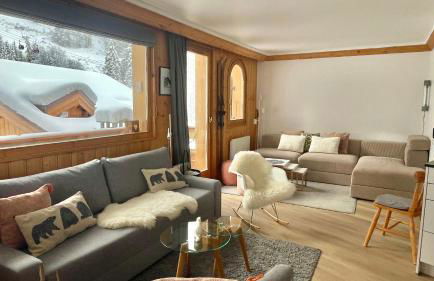 Meribel Centre La Chaudanne, real ski in and out right on slopes, 3 bedrooms 2 bathrooms, newly renovated, Chalet l'Épervière - Foto 4