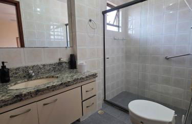 Cobertura com piscina no bairro mais charmoso de Cabo Frio, 400mts da praia do Forte - Foto 20