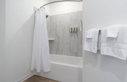 PetFriendly Getaway with Pool and Gym - Foto 40