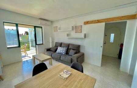 Bosch- Apartamento de 2 dormitorios con piscina. - Photo 8