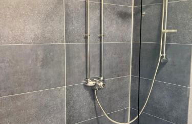 Tyn-Y-Berth Sleeps 27 luxury group accommodation - Photo 57