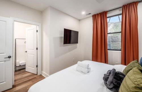 Rooftop Patio, Hot Tub and Games City Escape - Foto 15