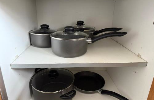 Leeds Serviced Accommodation - Apartments - 3 Bed House-Close To Centre -M621 & M1 - Contractors - Business Travellers - Families - Photo 10