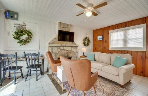 Mountain Home Cabin with Fire Pit Less Than 1 Mi to Lake! - Foto 1