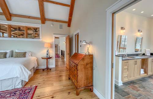 Stunning Luxury Ski-InSki-Out Home w Hot Tub - Foto 22