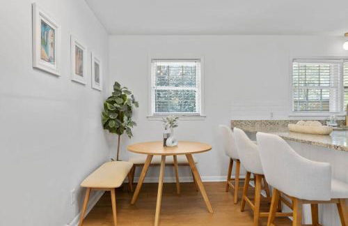 Family Home and Private Backyard - Foto 13