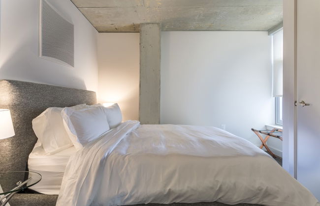 Domicile Suites at Cove - Photo 14