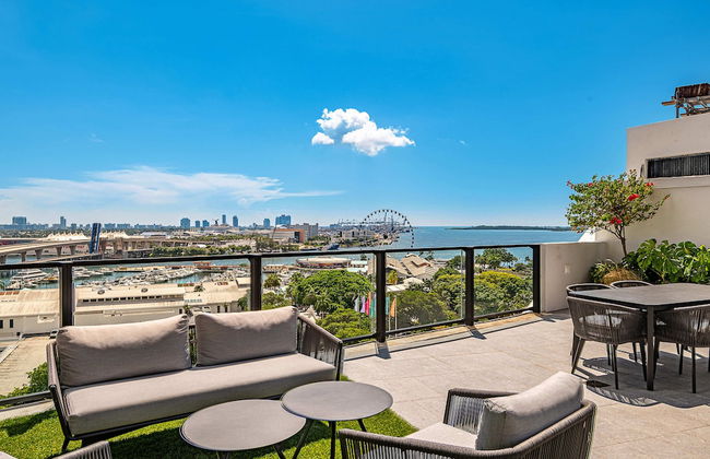 Incredible Downtown Miami City View - Photo 48