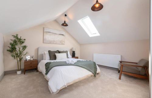 Cheltenham Loft - Photo 5