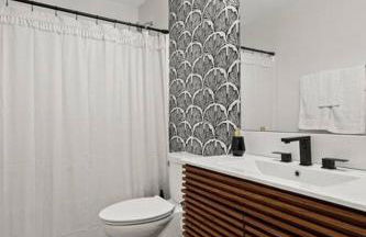 The Luxe/HotTub/Playground/12min KHP/30min Ark - Foto 7