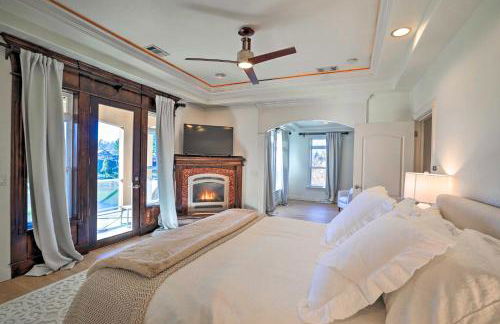 Luxe Getaway with Riverfront Views in Grants Pass! - Foto 19