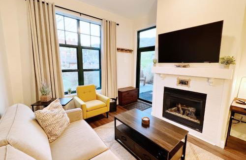 Mountain Creek Resort at Appalachian Hotel - Pool & Hot Tub - Foto 1