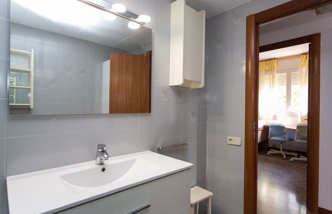 Awesome Apartment With Amazing Terrace - Photo 31