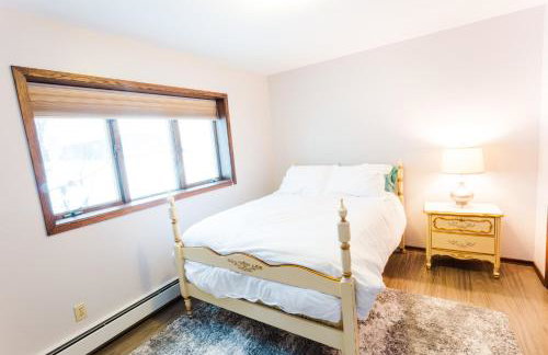 Relaxing Lake Haven House - Close to EVERYTHING! - Foto 6