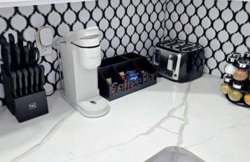 Newly Renovated 2B 2BA apt! mins to PATH & NY! - Foto 15