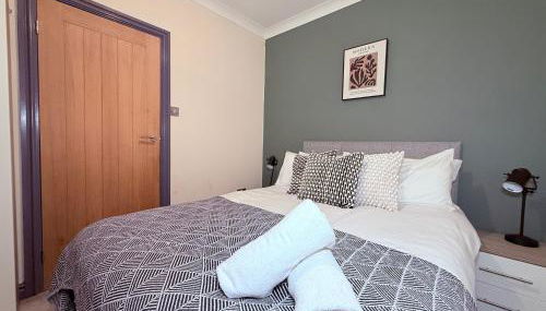 3BR Contractors Stay in Ammanford with Parking and Wi-Fi - Foto 1