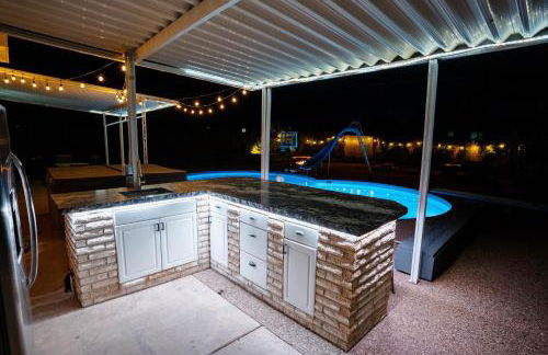 Pool and Hot Tub Access Luxury Roy Oasis! - Photo 27