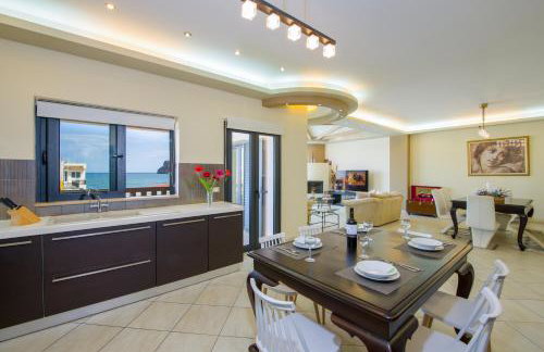 Manolia Dream Apartment 3-bedrooms 30m to the beach - Foto 8