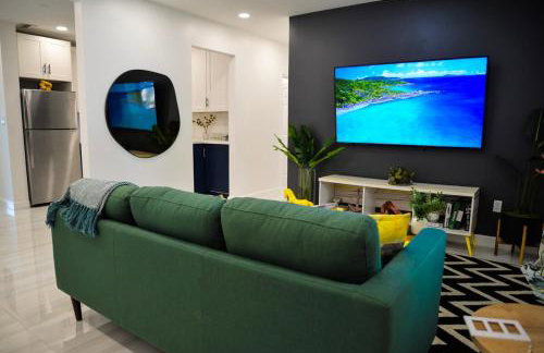 Vibrant 4bd 2ba Miami Home w POOL - Foto 7