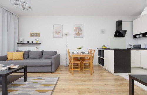 Modern Apartment in Warsaw with Parking and Balcony by Noclegi Renters - Photo 7