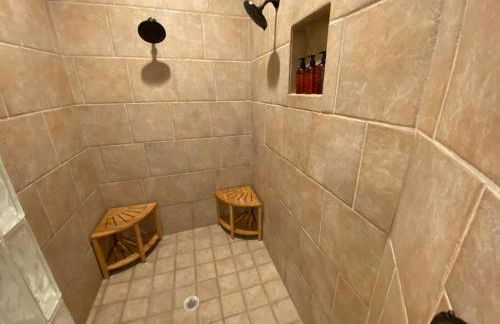 Luxury Lake House w/ Heated Pool & Multiple Spas - Foto 33