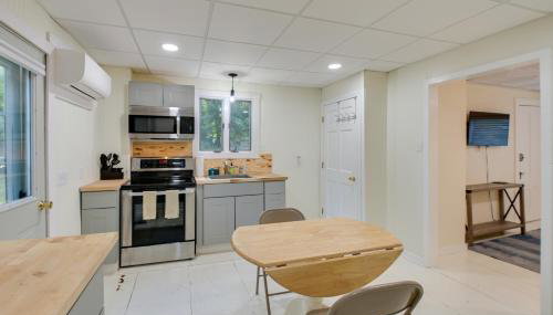 Walk to Harbor Pet-Friendly Apt in Sorrento! - Foto 3