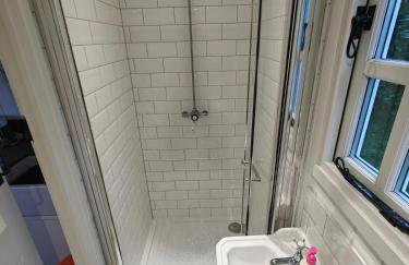 Luxury Countryside Shepherds Hut with Hot Tub - Foto 11