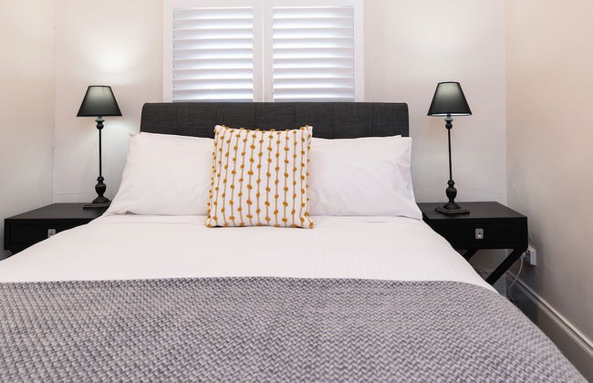 Lovely 2BR Home in Norwood - Foto 15