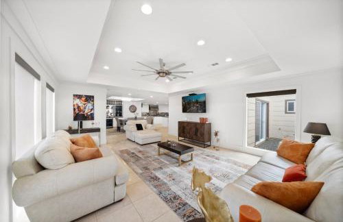 Nr Galleria & Med Center Hot Tub Games WiFi - Foto 4