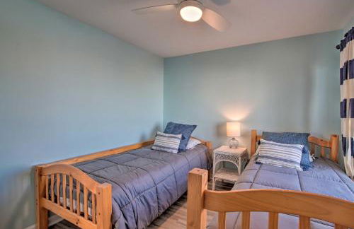 Walk to Shore! Ocean-View Condo in Carolina Beach - Foto 16