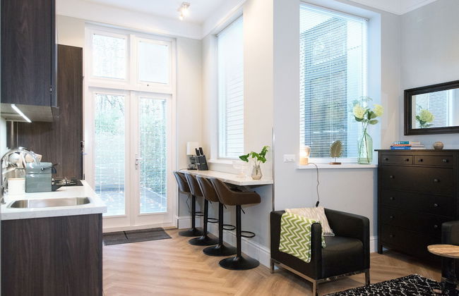 BizStay Park Central Executive - Photo 18